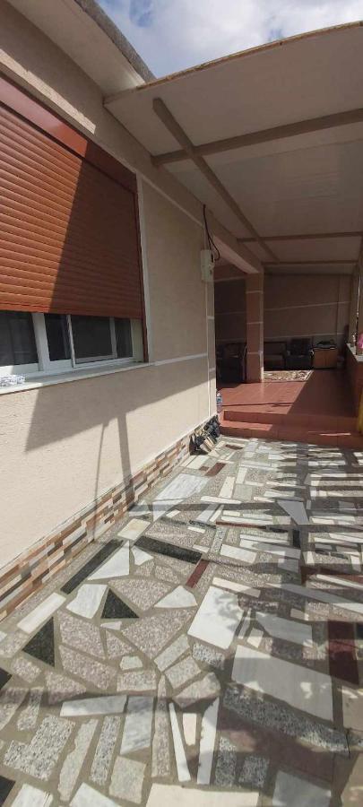 Guest House Aferdita Beqiri Берат Екстериор снимка